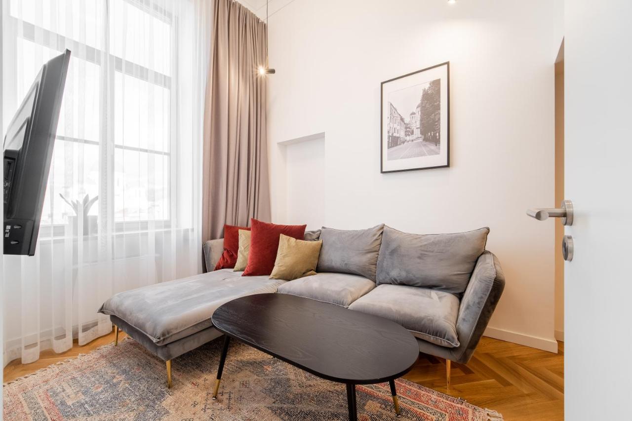 Owl Jazz Apartments - Luxury Apartments In The Heart Of The City Kaunas Buitenkant foto